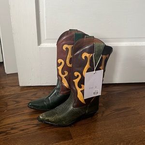 Gorgeous Detail! Two-Toned Nine West Vintage Cowboy Boots